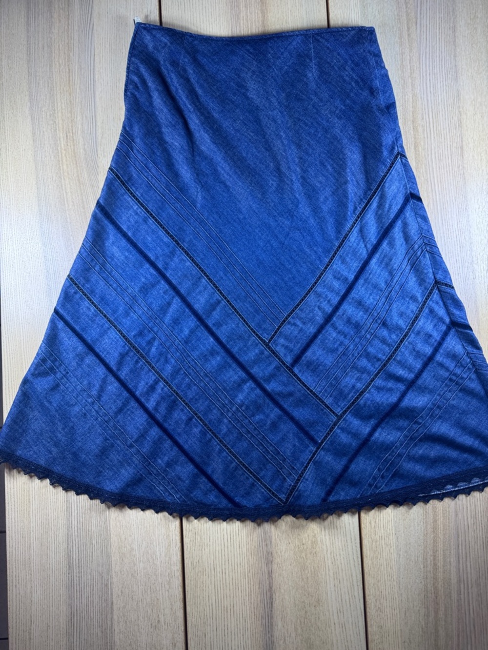 Vintage Y2K Mark & Spencer UK16 denim prairie skirt with velvet and lace trim